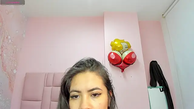 Snapshot of soyzarahtorres chatting on September 22, 2025, 11:18 pm soyzarahtorres online show from September 22, 2025, 11:18 pm