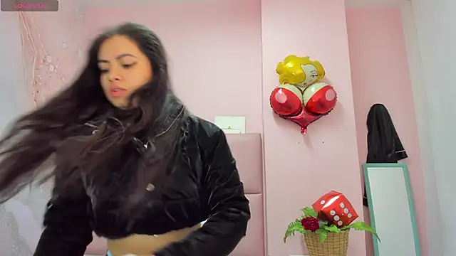 Snapshot of soyzarahtorres chatting on October 21, 2025, 11:38 pm soyzarahtorres online show from October 21, 2025, 11:38 pm