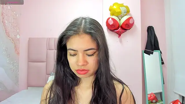 Snapshot of soyzarahtorres chatting on October 24, 2025, 12:41 am soyzarahtorres online show from October 24, 2025, 12:41 am