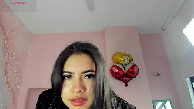 Snapshot of soyzarahtorres chatting on December 16, 2025, 9:31 pm soyzarahtorres online show from December 16, 2025, 9:31 pm