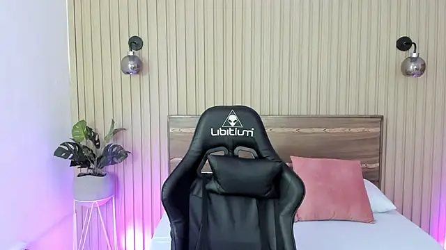 Snapshot of melody_flowers chatting on January 31, 2025, 12:07 pm melody flowers online show from January 31, 2025, 12:07 pm