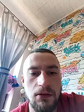 wariacik0024 online show from March 4, 2026, 10:32 am