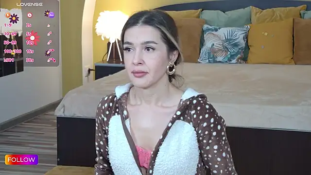 Snapshot of Sarah-Hart chatting on January 16, 2025, 5:11 am Sarah-Hart online show from January 16, 2025, 5:11 am