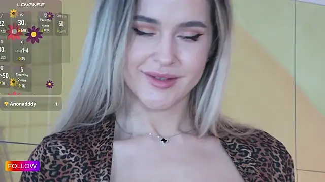 Snapshot of Sarah-Hart chatting on February 16, 2025, 9:37 am Sarah-Hart online show from February 16, 2025, 9:37 am