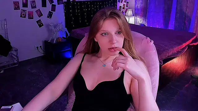 KarambaMoon online show from June 14, 2026, 2:24 am