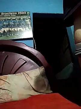 hugosafado333 online show from January 4, 2025, 5:58 am