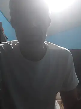 hugosafado333 online show from September 22, 2025, 12:12 am