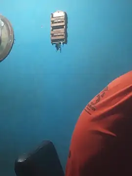 hugosafado333 online show from September 30, 2025, 3:55 am