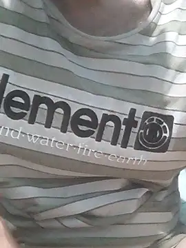 hugosafado333 online show from October 11, 2025, 5:50 am