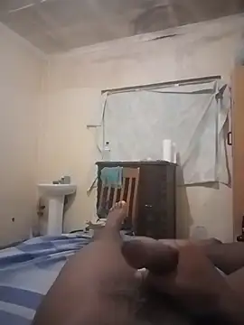 izinjamfee2 online show from February 18, 2026, 8:49 pm