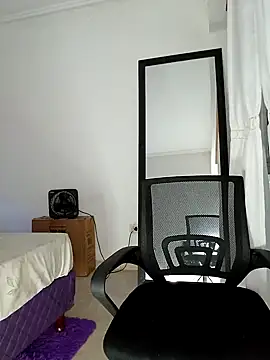 Snapshot of Yerucita chatting on February 18, 2025, 12:04 am Yerucita online show from February 18, 2025, 12:04 am