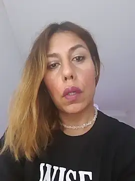 Snapshot of Yerucita chatting on March 15, 2025, 5:41 am Yerucita online show from March 15, 2025, 5:41 am