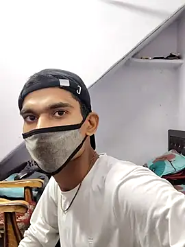 Snapshot of Habibi_big_b chatting on December 9, 2024, 8:11 am Habibi big b online show from December 9, 2024, 8:11 am