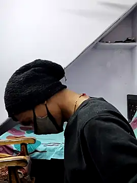 Snapshot of Habibi_big_b chatting on December 24, 2024, 10:11 am Habibi big b online show from December 24, 2024, 10:11 am