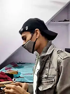 Snapshot of Habibi_big_b chatting on December 25, 2024, 5:47 pm Habibi big b online show from December 25, 2024, 5:47 pm