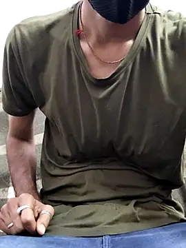 Snapshot of Habibi_big_b chatting on February 14, 2025, 8:10 am Habibi big b online show from February 14, 2025, 8:10 am