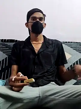 Snapshot of Habibi_big_b chatting on March 19, 2025, 6:01 pm Habibi big b online show from March 19, 2025, 6:01 pm