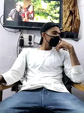 Snapshot of Habibi_big_b chatting on March 21, 2025, 5:34 pm Habibi big b online show from March 21, 2025, 5:34 pm