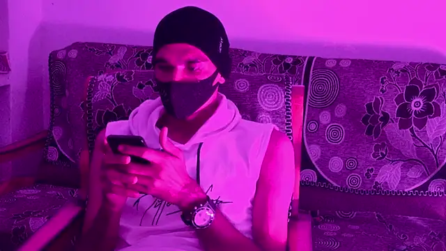 Snapshot of Habibi_big_b chatting on October 30, 2025, 5:57 pm Habibi big b online show from October 30, 2025, 5:57 pm