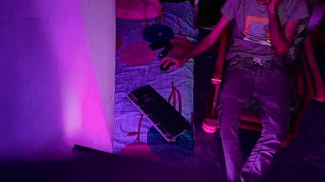 Snapshot of Habibi_big_b chatting on November 1, 2025, 4:42 pm Habibi big b online show from November 1, 2025, 4:42 pm