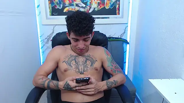 targuerian22 online show from September 13, 2025, 6:46 am