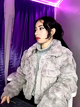 hanna  azumi online show from February 17, 2025, 3:47 am