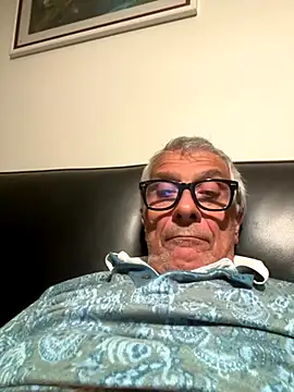 Snapshot of 4n4l1zz4m1 chatting on October 9, 2025, 5:44 pm 4n4l1zz4m1 online show from October 9, 2025, 5:44 pm