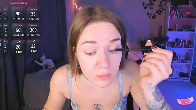 Snapshot of ami_amour_ chatting on March 21, 2025, 7:24 pm ami amour online show from March 21, 2025, 7:24 pm