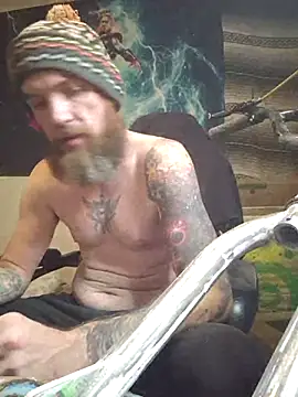 Snapshot of lit702 chatting on October 2, 2025, 3:35 am lit702 online show from October 2, 2025, 3:35 am