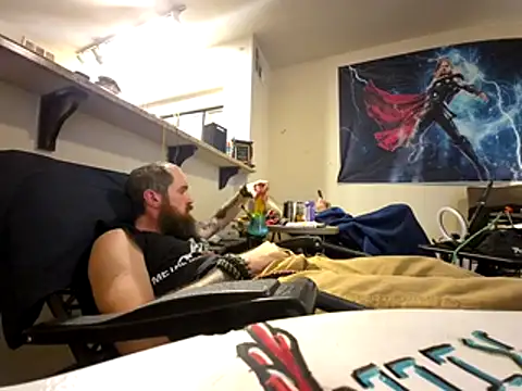 Snapshot of lit702 chatting on November 5, 2025, 12:32 am lit702 online show from November 5, 2025, 12:32 am