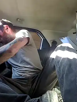 lit702 online show from February 5, 2026, 9:41 pm