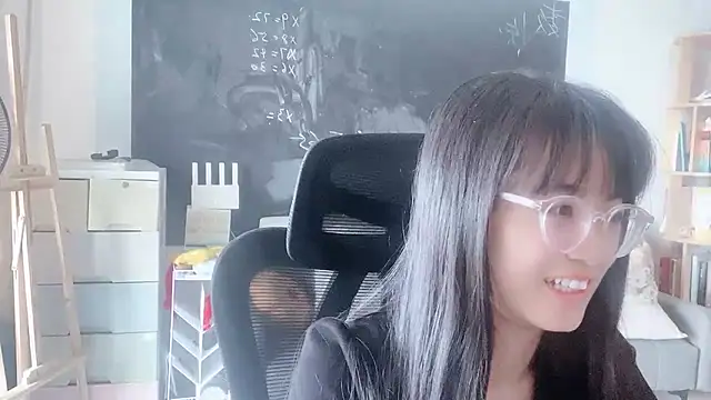 Honey-cici online show from December 16, 2025, 7:24 am