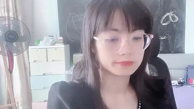 Snapshot of Honey-cici chatting on April 16, 2026, 8:48 am Honey-cici online show from April 16, 2026, 8:48 am