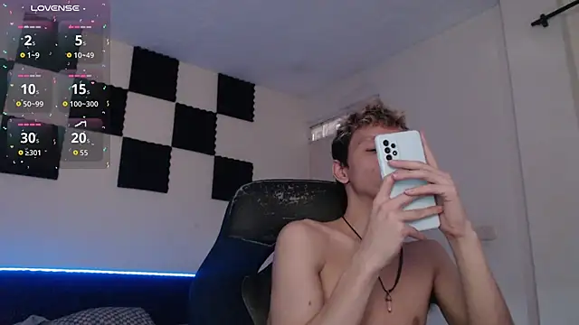 bryamado69 online show from October 14, 2025, 2:18 pm