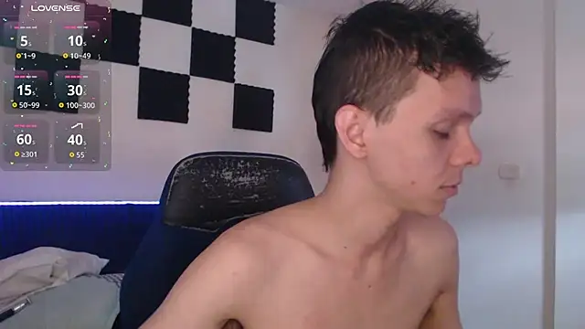 bryamado69 online show from November 18, 2025, 5:39 pm