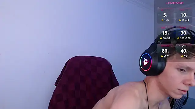 bryamado69 online show from June 18, 2026, 3:40 am