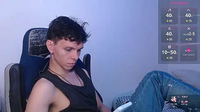 bryamado69 online show from June 19, 2026, 5:23 am