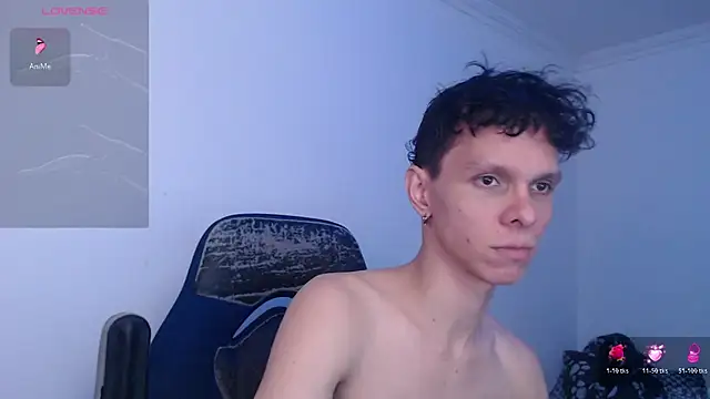 bryamado69 online show from June 25, 2026, 3:28 am