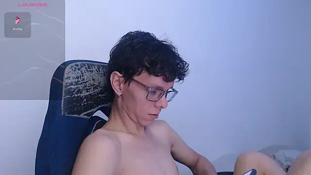 bryamado69 online show from July 27, 2026, 3:52 pm