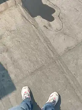 Snapshot of Gururonny07 chatting on December 9, 2024, 6:01 am Gururonny07 online show from December 9, 2024, 6:01 am