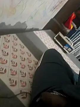 Snapshot of Gururonny07 chatting on December 10, 2024, 1:00 am Gururonny07 online show from December 10, 2024, 1:00 am