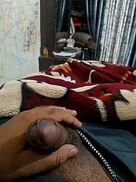 Snapshot of Gururonny07 chatting on February 22, 2025, 5:24 pm Gururonny07 online show from February 22, 2025, 5:24 pm