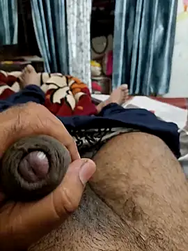 Snapshot of Gururonny07 chatting on February 27, 2025, 9:36 pm Gururonny07 online show from February 27, 2025, 9:36 pm