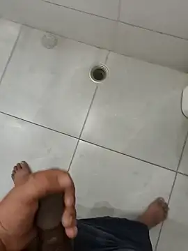 Snapshot of Gururonny07 chatting on September 9, 2025, 12:26 pm Gururonny07 online show from September 9, 2025, 12:26 pm