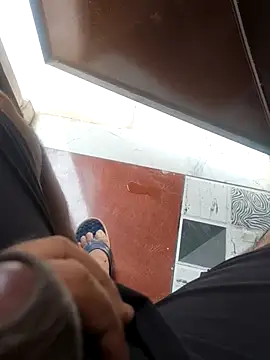 Snapshot of Gururonny07 chatting on November 5, 2025, 6:57 am Gururonny07 online show from November 5, 2025, 6:57 am