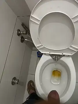 Snapshot of Gururonny07 chatting on December 15, 2025, 12:48 am Gururonny07 online show from December 15, 2025, 12:48 am