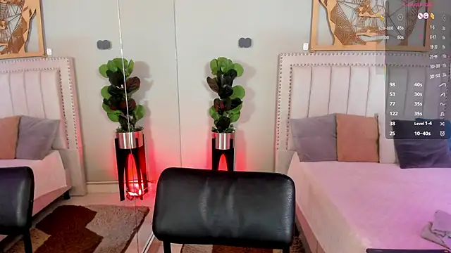 LenaRuiz  online show from July 16, 2026, 12:11 pm