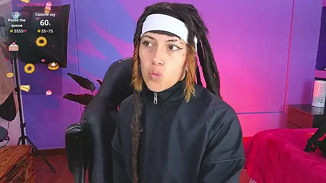  sharlotte777 online show from October 21, 2025, 1:45 pm