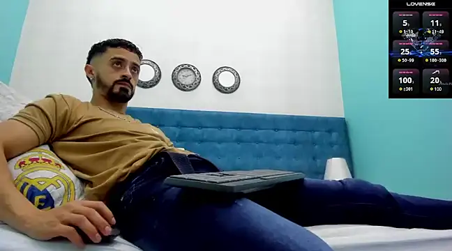 Snapshot of MAXIMUS_MASTE3 chatting on December 21, 2024, 3:36 am MAXIMUS MASTE3 online show from December 21, 2024, 3:36 am