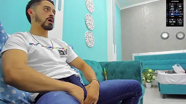 Snapshot of MAXIMUS_MASTE3 chatting on January 19, 2025, 4:33 am MAXIMUS MASTE3 online show from January 19, 2025, 4:33 am